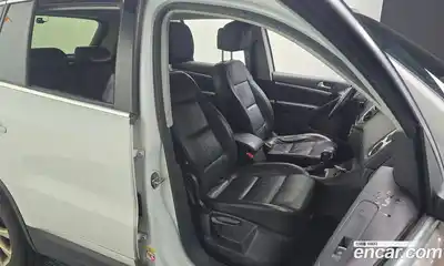 Volkswagen Tiguan 2015 2.0 гидро в Москве № 199285, миниатюра 12