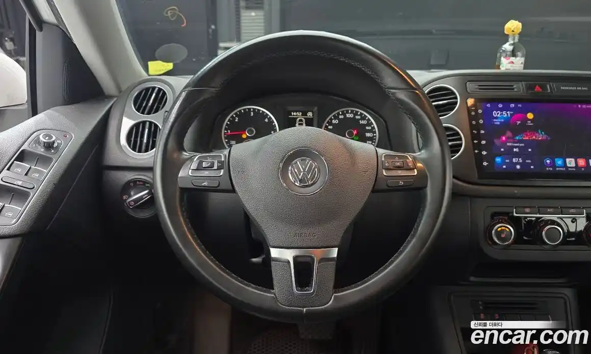 Volkswagen Tiguan 2015 2.0 гидро в Москве № 199285, фото 13