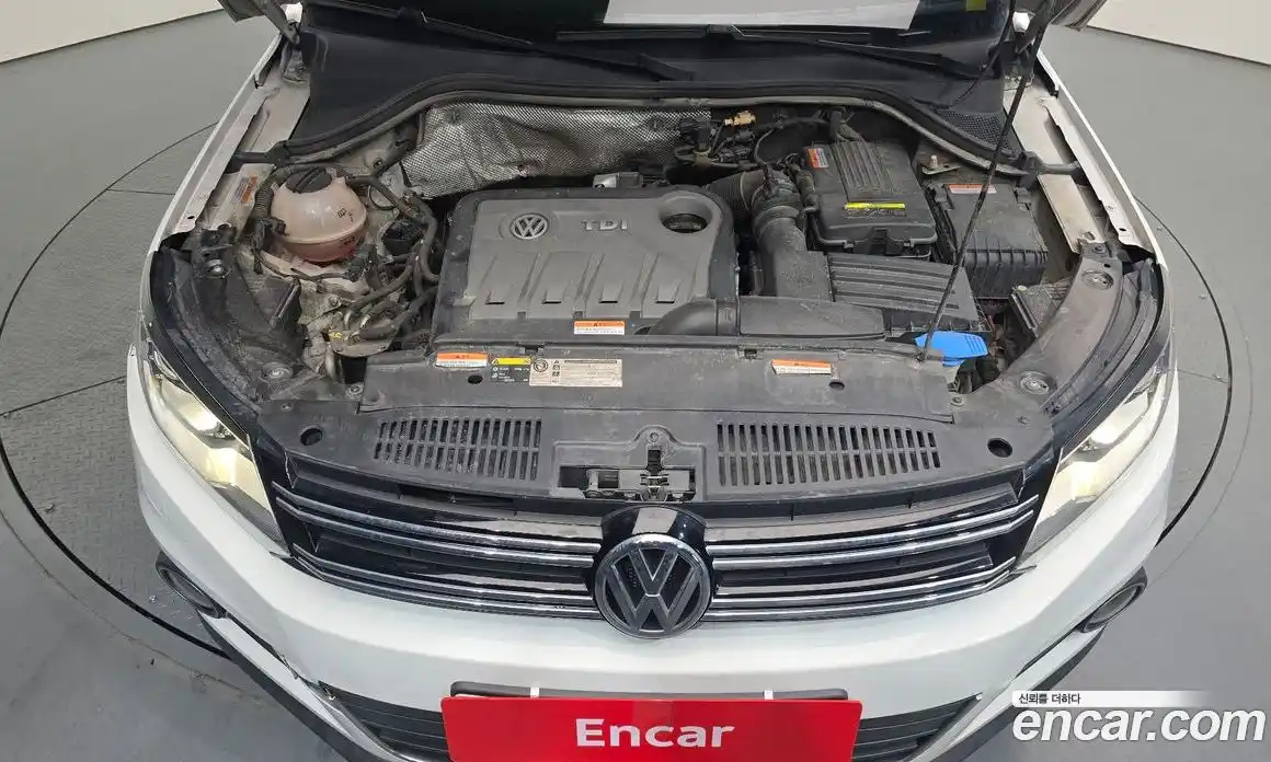 Volkswagen Tiguan 2015 2.0 гидро в Москве № 199285, фото 6