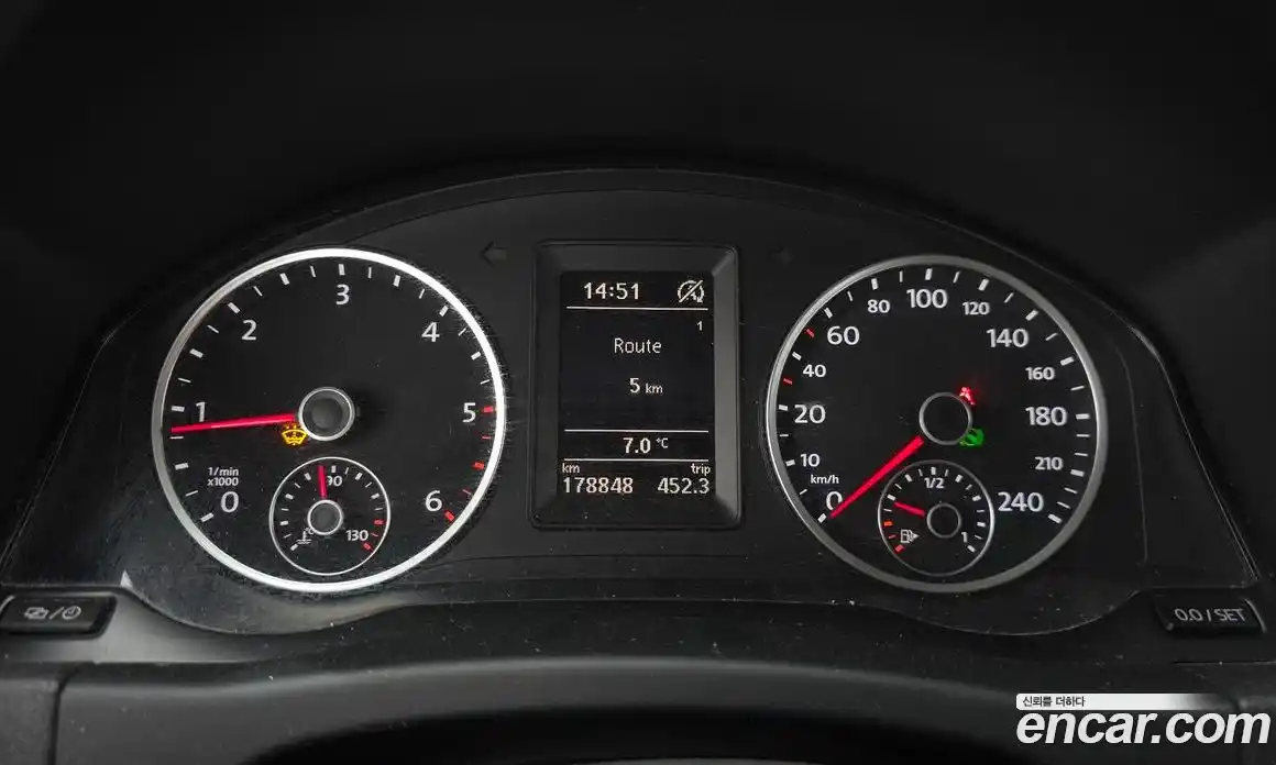 Volkswagen Tiguan 2015 2.0 гидро в Москве № 199285, фото 8