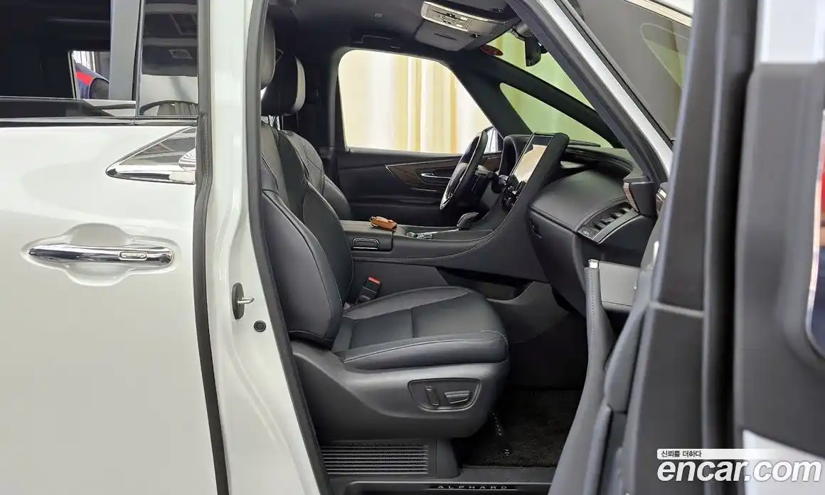 Toyota Alphard 2023 2.5 гидро в Москве № 199577, фото 11