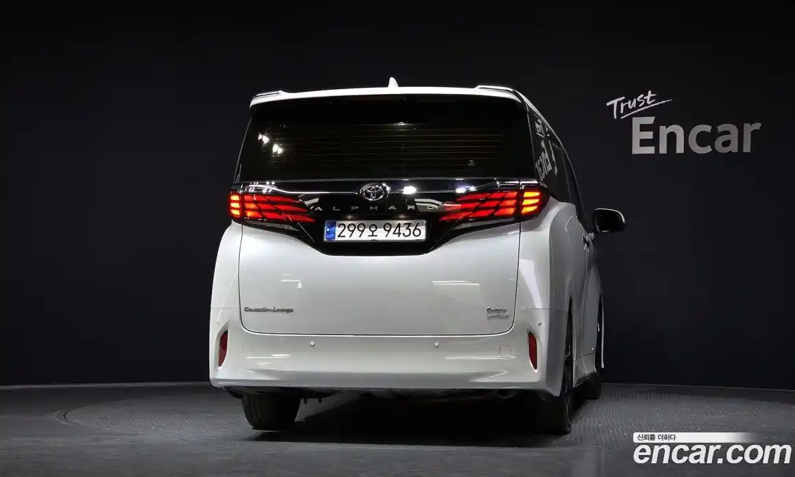 Toyota Alphard 2023 2.5 гидро в Москве № 199577, фото 4