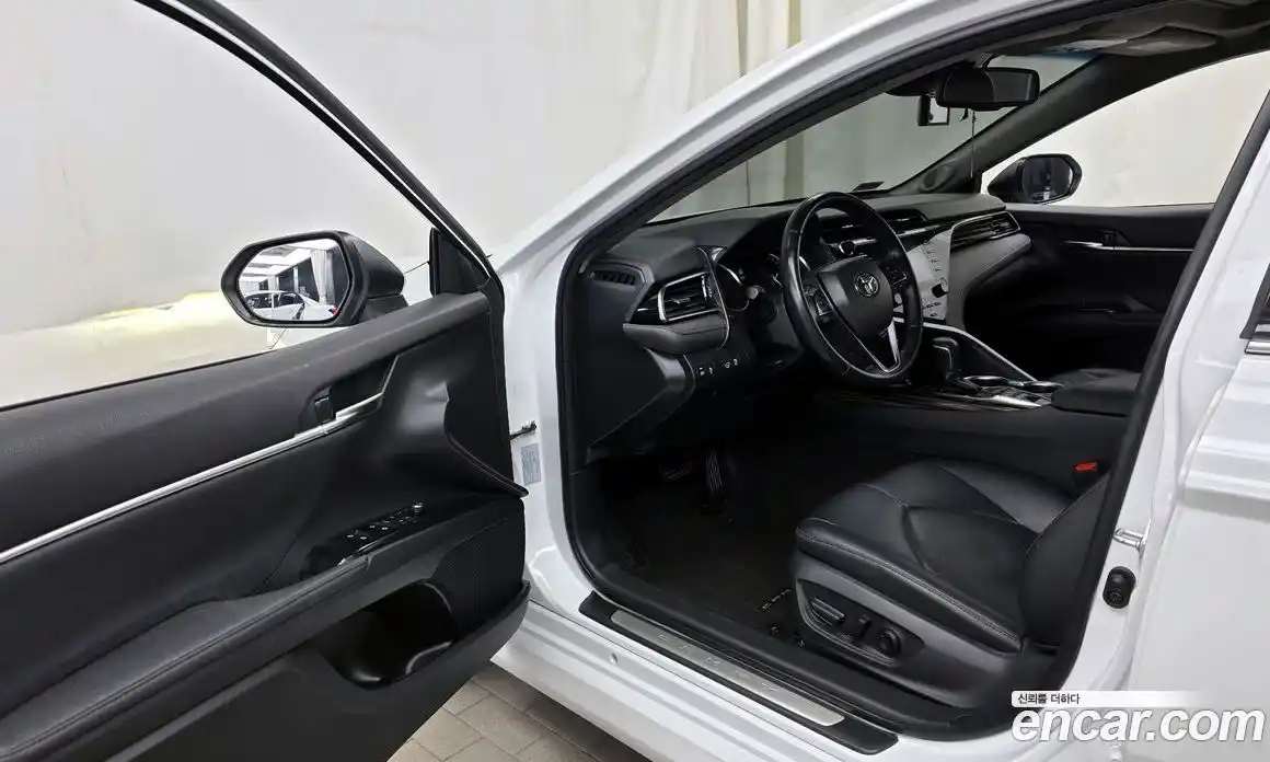 Toyota Camry 2019 2.5 гидро в Москве № 199650, фото 10