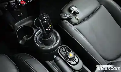 Mini Cooper 2020 1.5 гидро в Москве № 200101, миниатюра 9