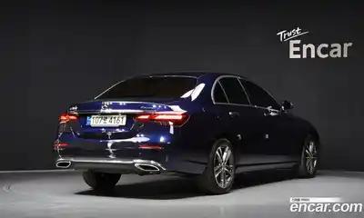 Mercedes-Benz E-Class 2021 2.0 гидро, миниатюра 2