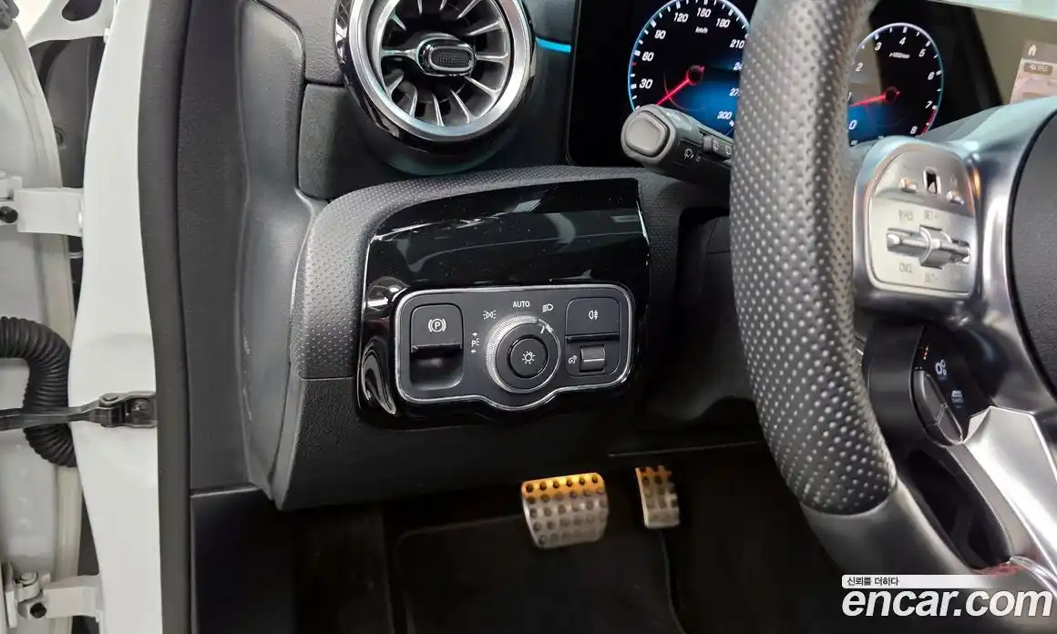 Mercedes-Benz A-Class 2022 2.0 гидро в Москве № 206288, фото 16