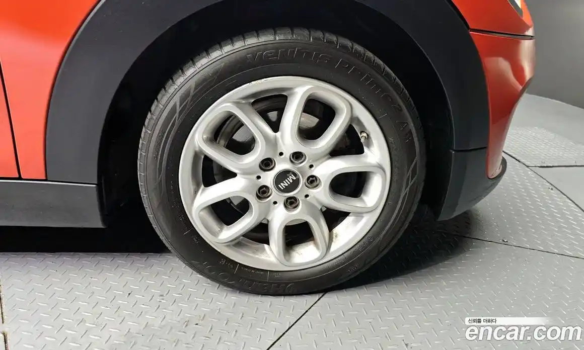 Mini Cooper Convertible 2019 1.5 гидро в Москве № 206981, фото 5