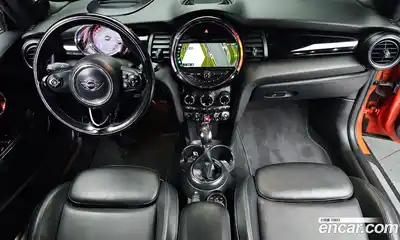 Mini Cooper Convertible 2019 1.5 гидро в Москве № 206981, миниатюра 7