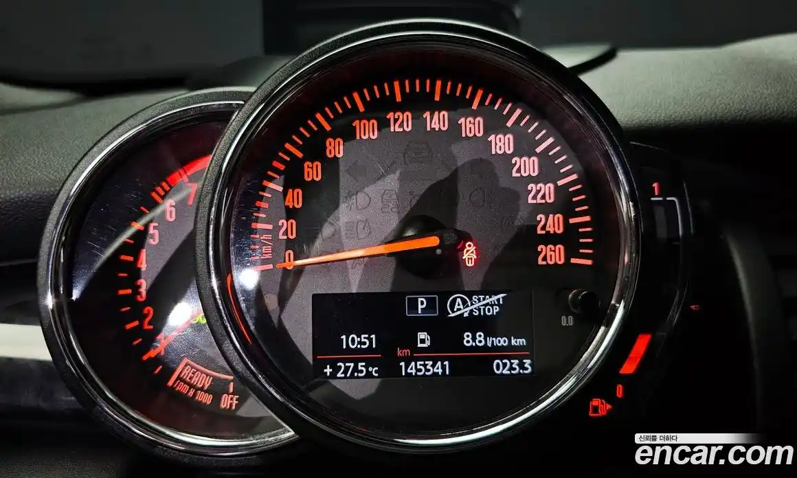 Mini Cooper Convertible 2019 1.5 гидро в Москве № 206981, фото 8