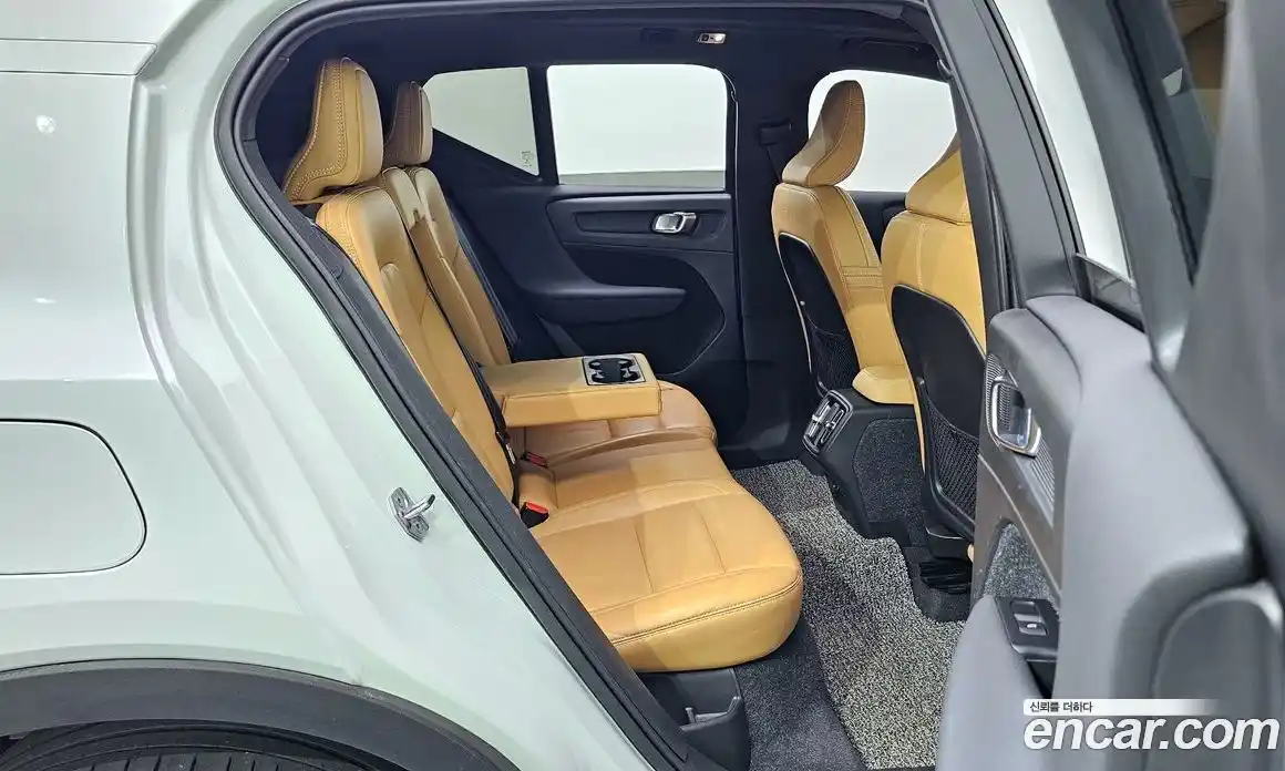 Volvo XC40 2021 2.0 гидро в Москве № 212889, фото 11