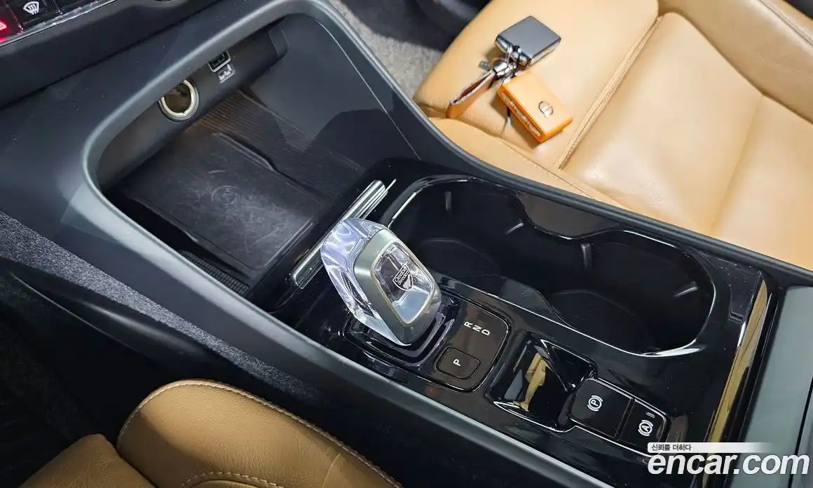 Volvo XC40 2021 2.0 гидро в Москве № 212889, фото 9