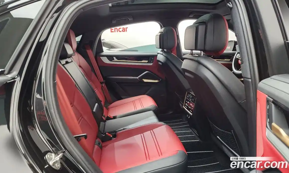 Porsche Cayenne 2025 3.0 гидро в Москве № 212972, фото 12