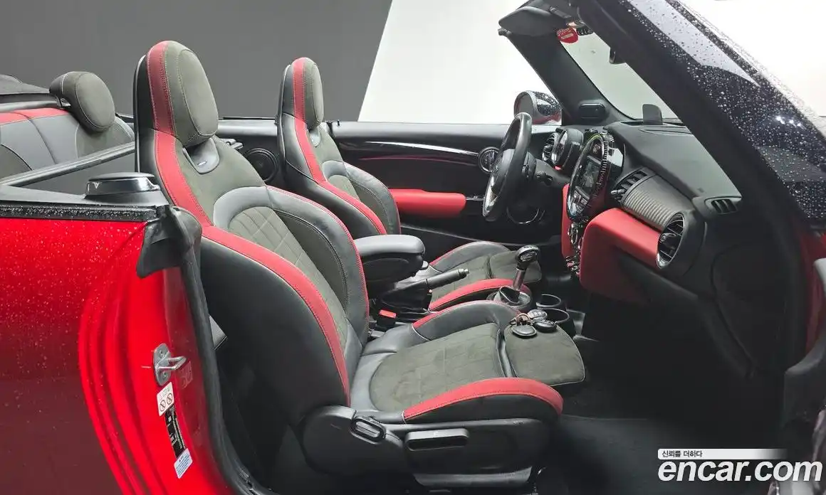 Mini Cooper Convertible 2019 2.0 гидро в Москве № 214250, фото 10