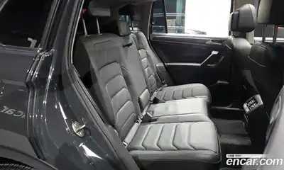Volkswagen Tiguan 2023 2.0 гидро в Москве № 215008, миниатюра 12