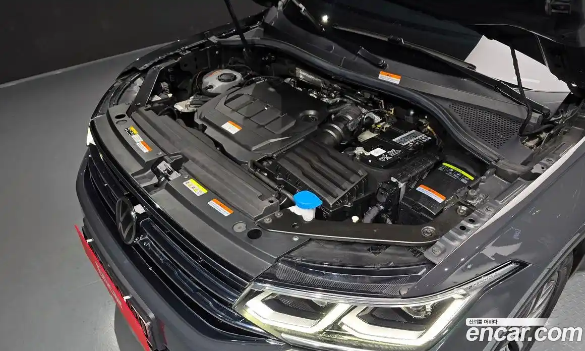 Volkswagen Tiguan 2023 2.0 гидро в Москве № 215008, фото 6