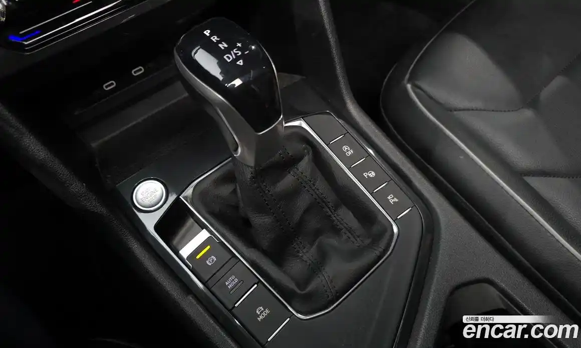 Volkswagen Tiguan 2023 2.0 гидро в Москве № 215008, фото 9