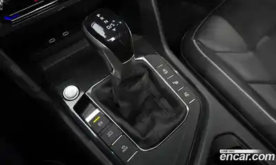 Volkswagen Tiguan 2023 2.0 гидро в Москве № 215008, миниатюра 9