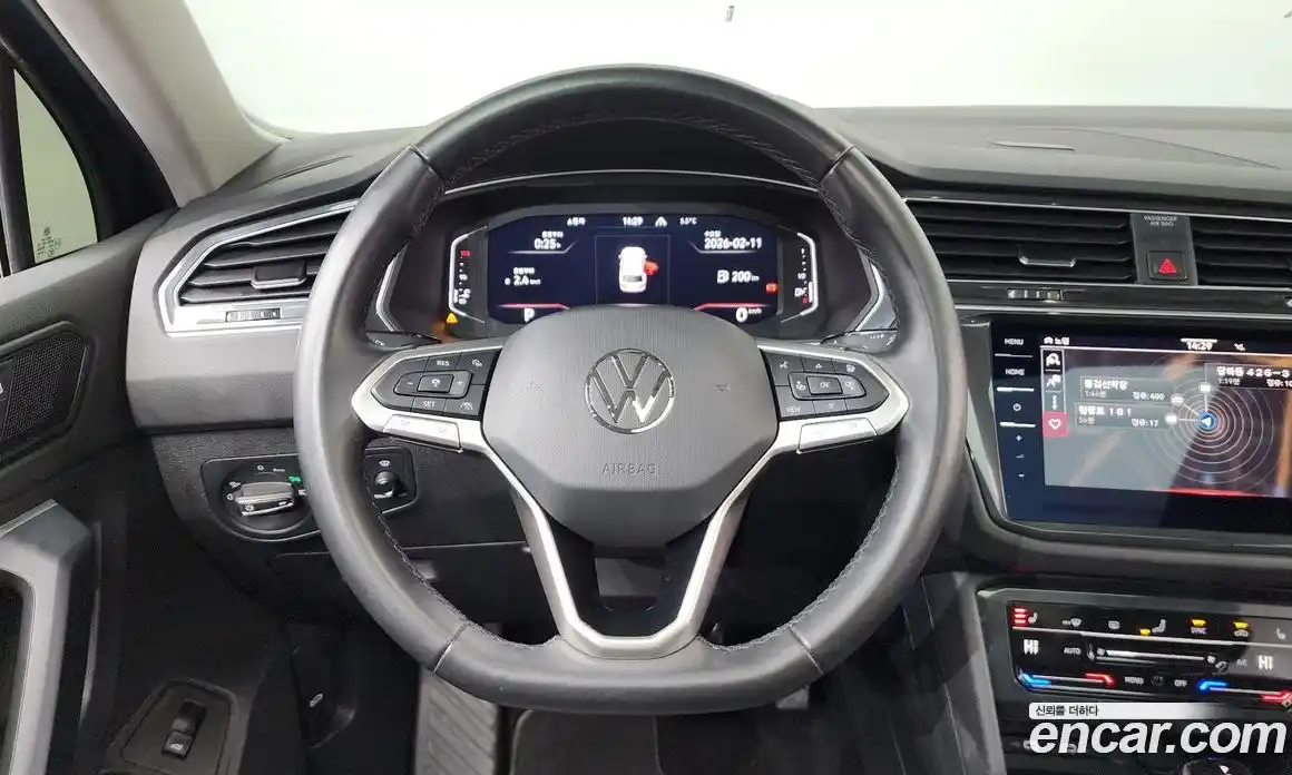 Volkswagen Tiguan 2021 2.0 гидро в Москве № 215053, фото 13