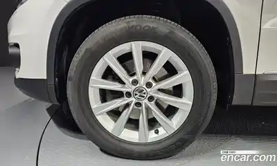 Volkswagen Tiguan 2013 2.0 гидро в Москве № 215295, миниатюра 5
