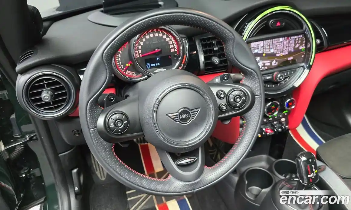 Mini Cooper Convertible 2020 2.0 гидро в Москве № 223743, фото 13