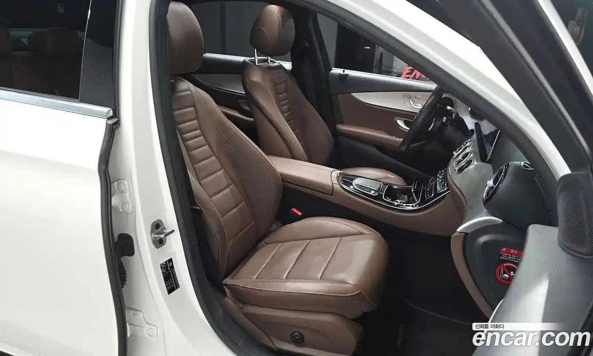 Mercedes-Benz E-Class 2021 2.0 гидро, фото 9
