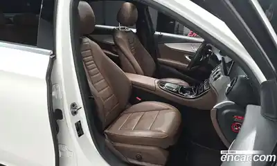 Mercedes-Benz E-Class 2021 2.0 гидро, миниатюра 9