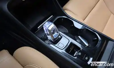 Volvo XC40 2020 2.0 гидро в Москве № 230639, миниатюра 9