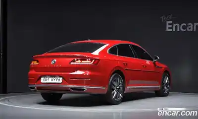 Volkswagen Arteon 2018 2.0 гидро в Москве № 232174, миниатюра 2