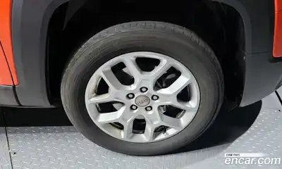 Jeep Renegade 2018 2.4 гидро в Москве № 232443, миниатюра 5