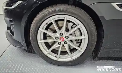Jaguar F-Type 2023 2.0 гидро в Москве № 236298, миниатюра 5