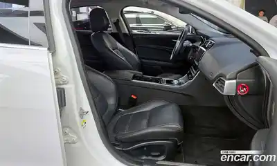 Jaguar XE 2016 2.0 гидро в Москве № 238092, миниатюра 11