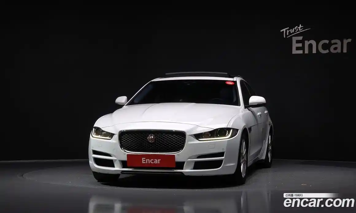 Jaguar XE 2016 2.0 гидро в Москве № 238092, фото 3