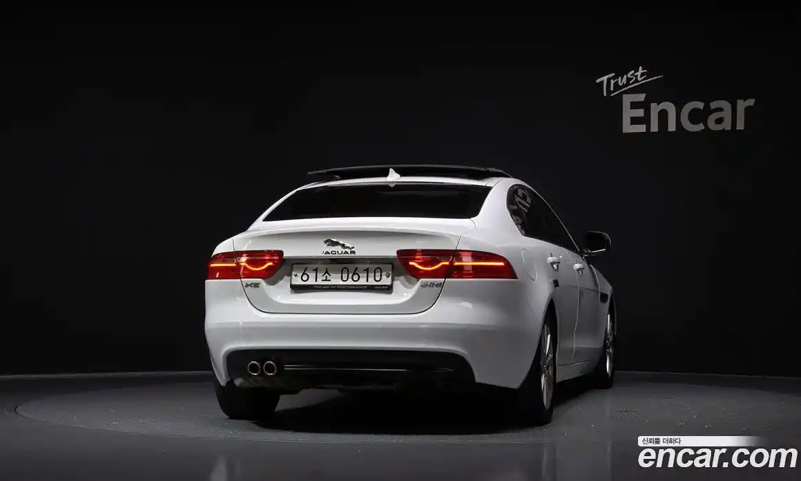 Jaguar XE 2016 2.0 гидро в Москве № 238092, фото 4