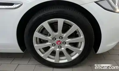 Jaguar XE 2016 2.0 гидро в Москве № 238092, миниатюра 5