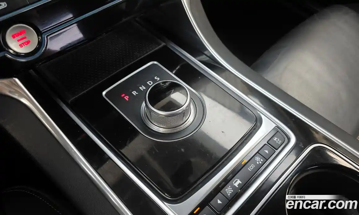 Jaguar XE 2016 2.0 гидро в Москве № 238092, фото 9