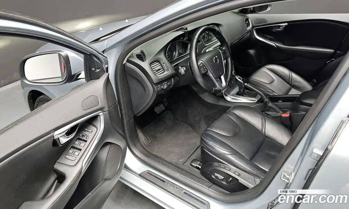 Volvo V40 2016 2.0 гидро в Москве № 250919, фото 12