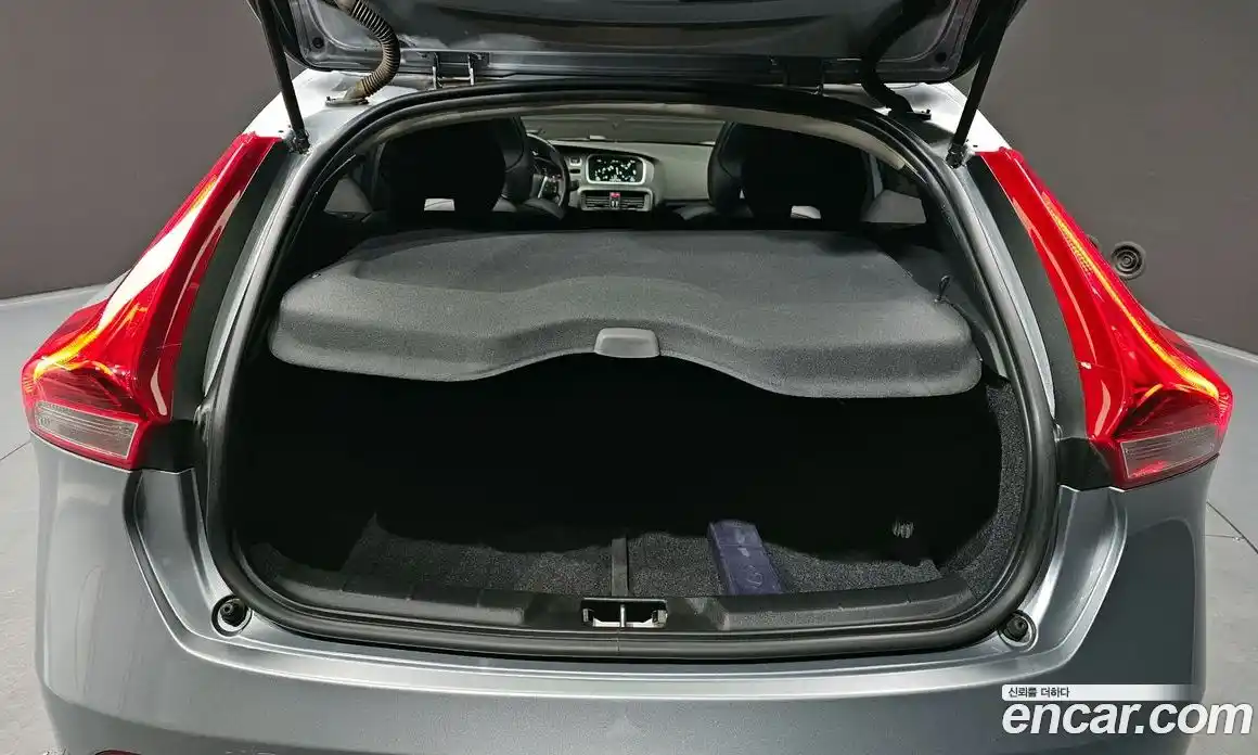 Volvo V40 2016 2.0 гидро в Москве № 250919, фото 20