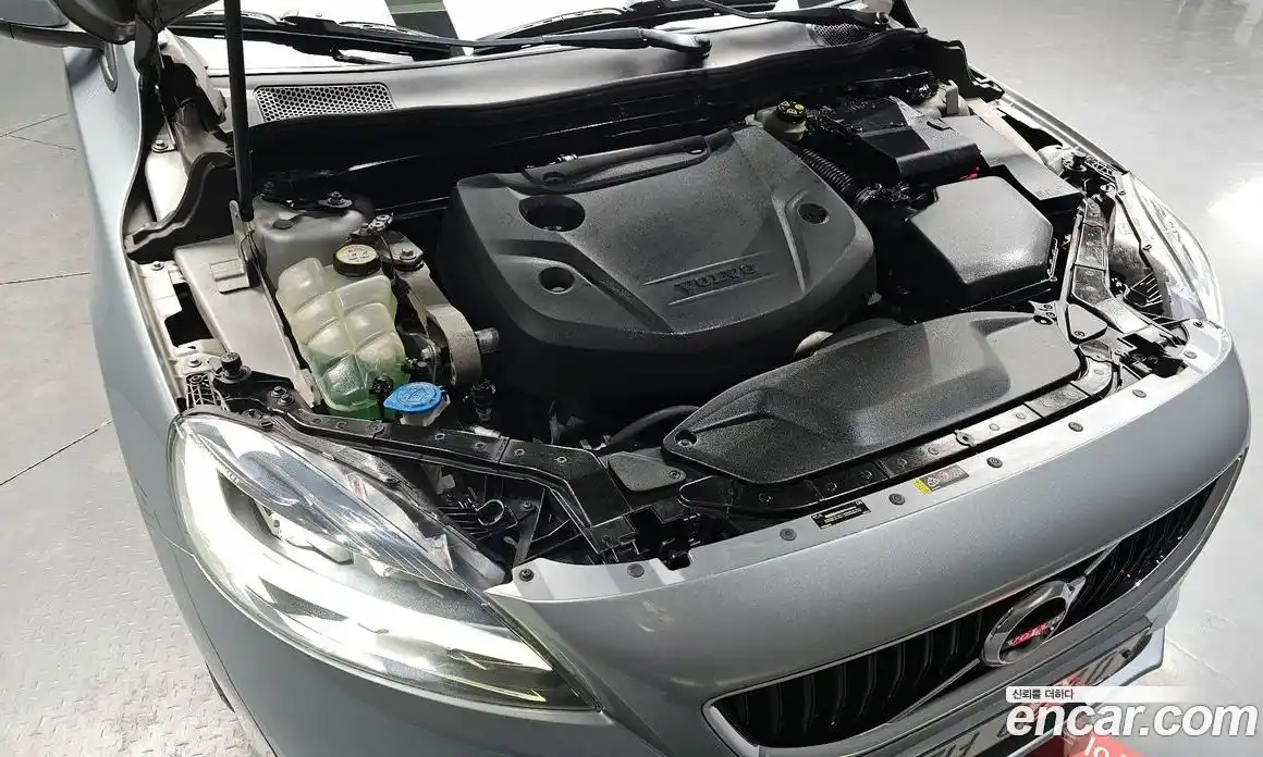 Volvo V40 2016 2.0 гидро в Москве № 250919, фото 6