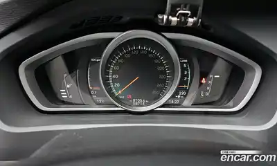 Volvo V40 2016 2.0 гидро в Москве № 250919, миниатюра 8