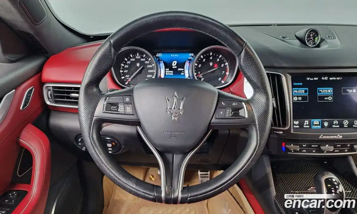 Maserati Levante 2017 3.0 гидро в Москве № 255909, фото 13