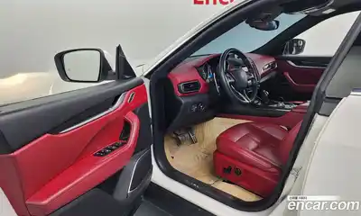 Maserati Levante 2017 3.0 гидро в Москве № 255909, миниатюра 10