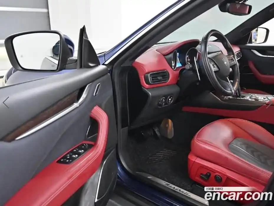 Maserati Levante 2020 3.0 гидро в Москве № 255992, фото 11