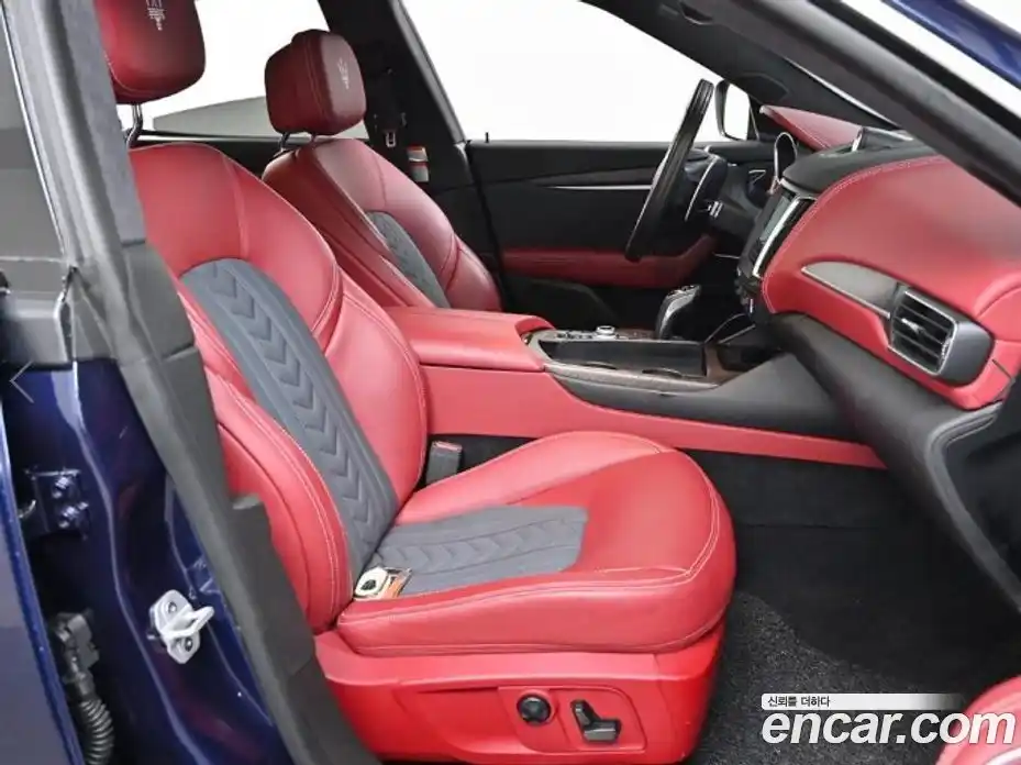 Maserati Levante 2020 3.0 гидро в Москве № 255992, фото 10