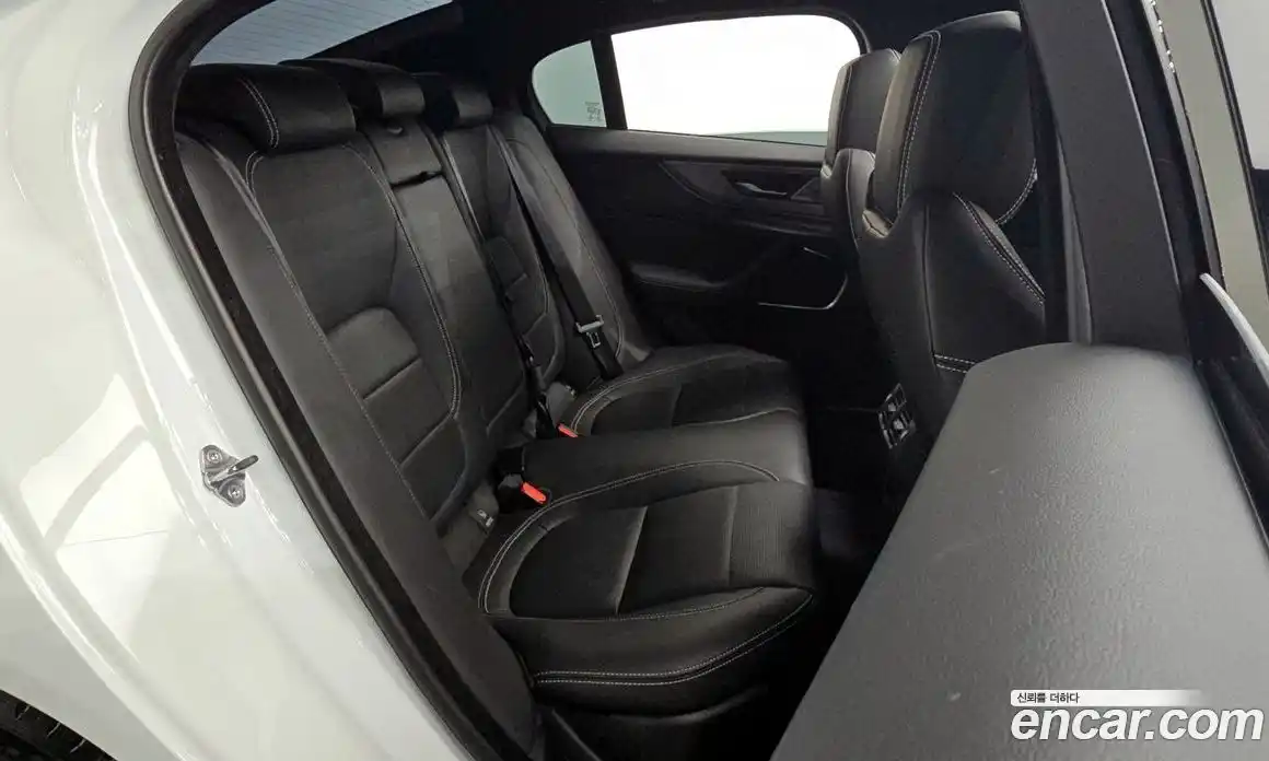 Jaguar XE 2020 2.0 гидро в Москве № 256046, фото 12