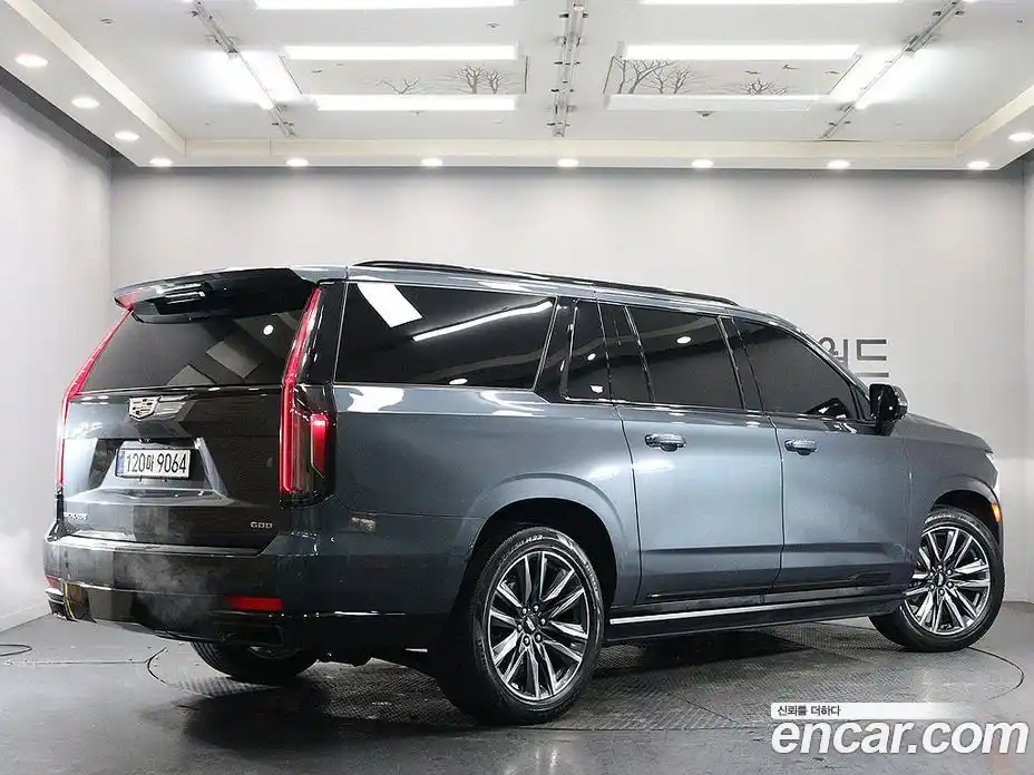 Cadillac Escalade 2021 6.2 гидро в Москве № 256541, фото 4