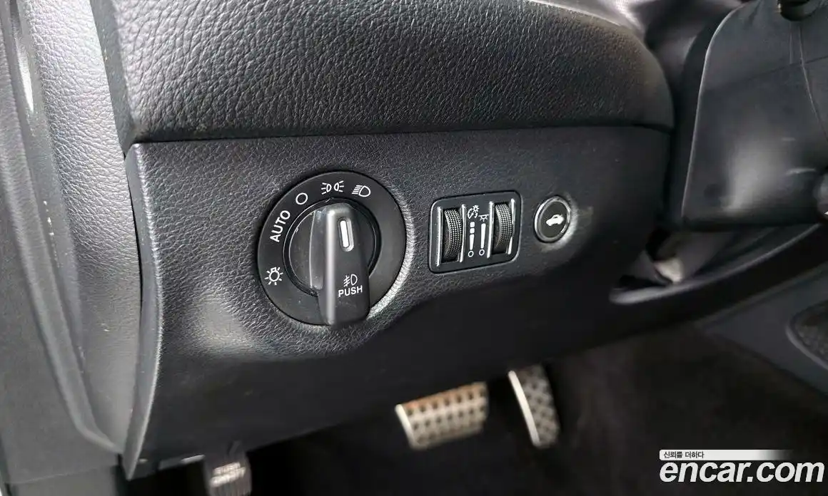 Dodge Challenger 2016 6.4 гидро в Москве № 256894, фото 15