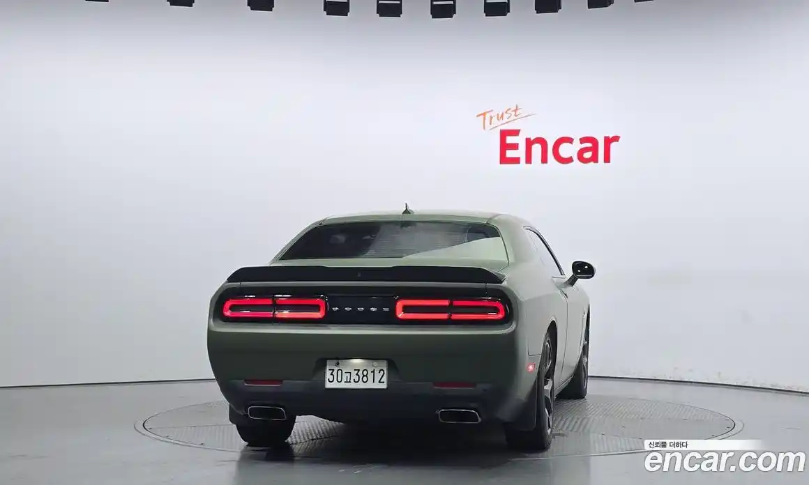 Dodge Challenger 2016 6.4 гидро в Москве № 256894, фото 4