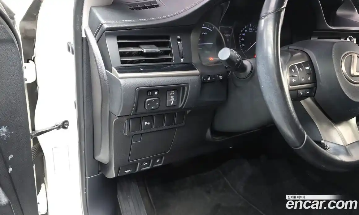 Lexus ES 2017 2.5 гидро в Москве № 275657, фото 14