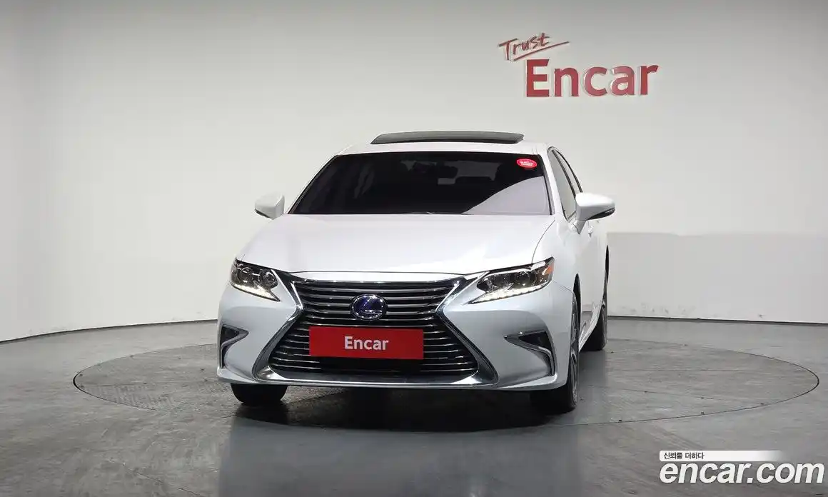 Lexus ES 2017 2.5 гидро в Москве № 275657, фото 3