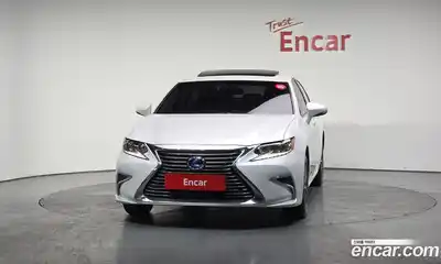 Lexus ES 2017 2.5 гидро в Москве № 275657, миниатюра 3